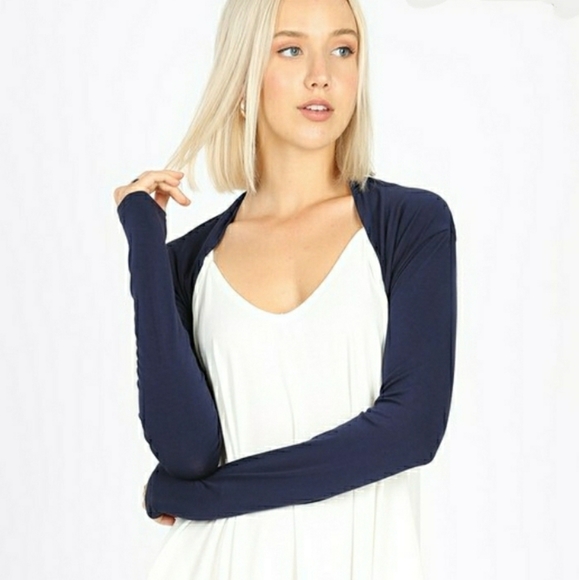 SOFT and COMFY Luxe Bolero Cover with Ruched siding - Picture 5 of 7